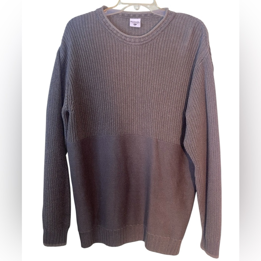 Columbia men’s rugged 100 % cotton sweater. Size large GUC color is khaki green